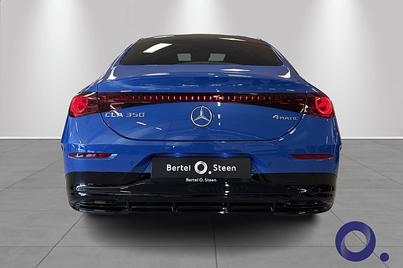 Mercedes-Benz CLA350 8 of 24