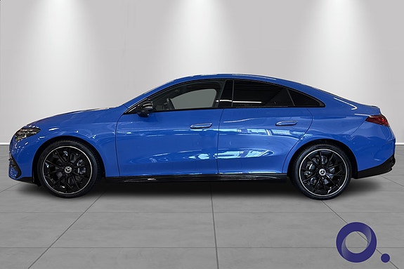 Mercedes-Benz CLA350 5 of 24