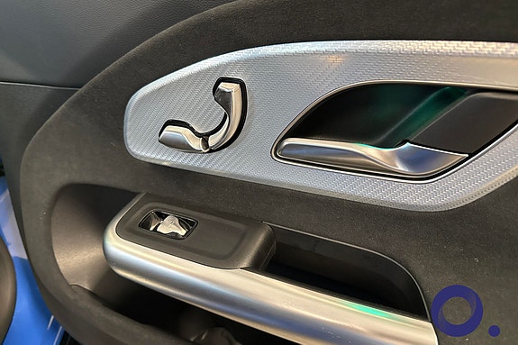 Mercedes-Benz CLA350 22 of 24
