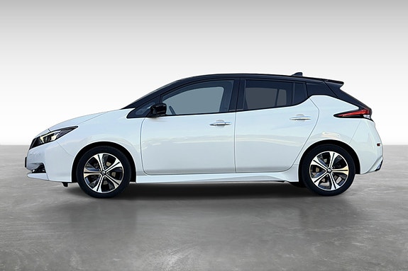 Nissan Leaf 4 of 17