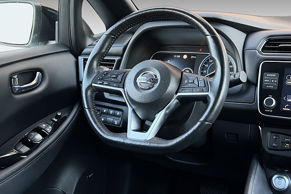 Nissan Leaf 7 of 17