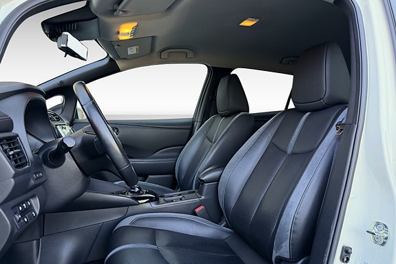 Nissan Leaf 9 of 17