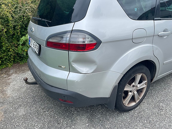 Ford S-MAX 4 of 7