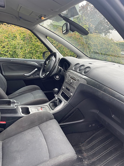 Ford S-MAX 7 of 7