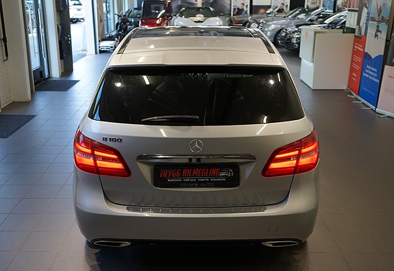 Mercedes-Benz 180 7 of 30