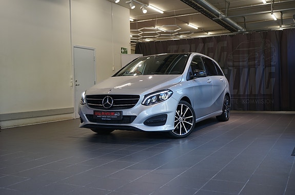 Mercedes-Benz 180 3 of 30
