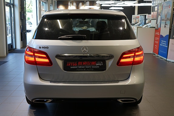 Mercedes-Benz 180 6 of 30