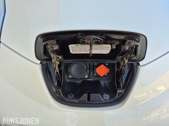 Nissan Leaf 4 of 30