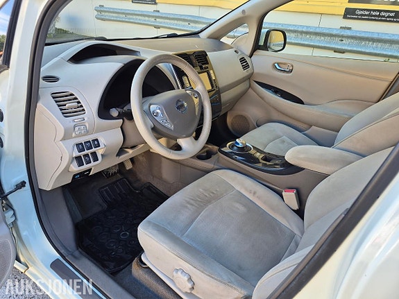 Nissan Leaf 18 of 30