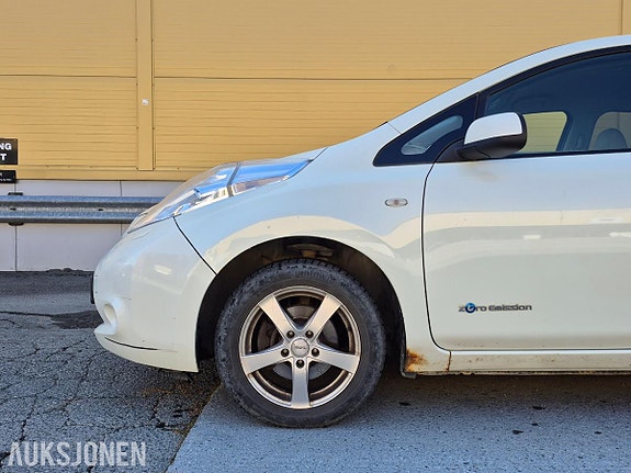 Nissan Leaf 12 of 30