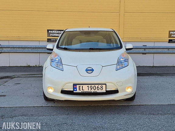 Nissan Leaf 3 of 30