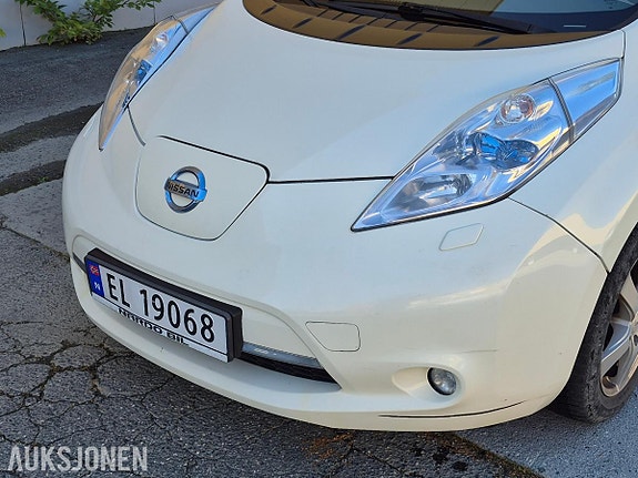 Nissan Leaf 2 of 30