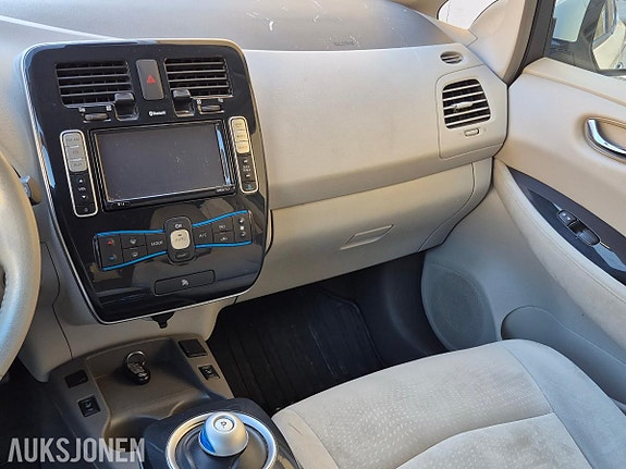 Nissan Leaf 29 of 30