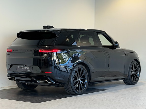 Land Rover Range Rover Sport 7 of 30