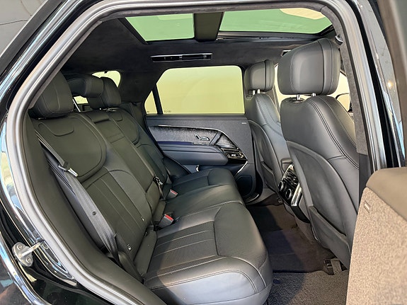 Land Rover Range Rover Sport 20 of 30