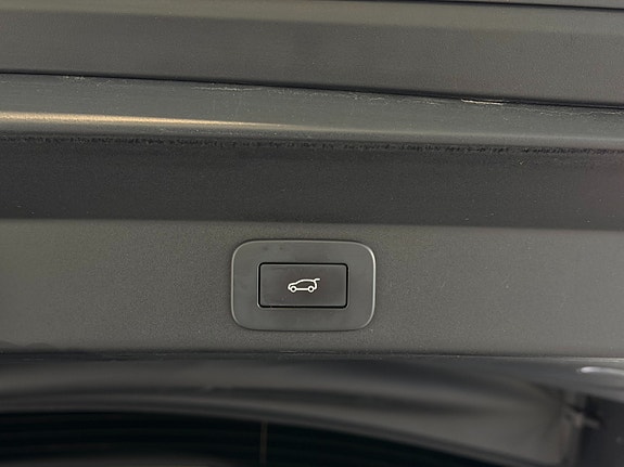 Land Rover Range Rover Sport 26 of 30
