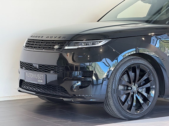 Land Rover Range Rover Sport 3 of 30