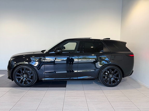Land Rover Range Rover Sport 6 of 30