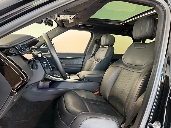 Land Rover Range Rover Sport 14 of 30