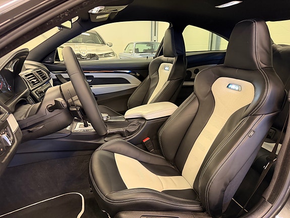 BMW M4 24 of 30