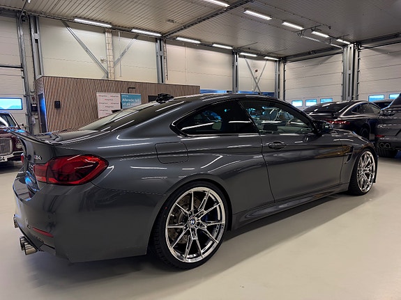 BMW M4 8 of 30