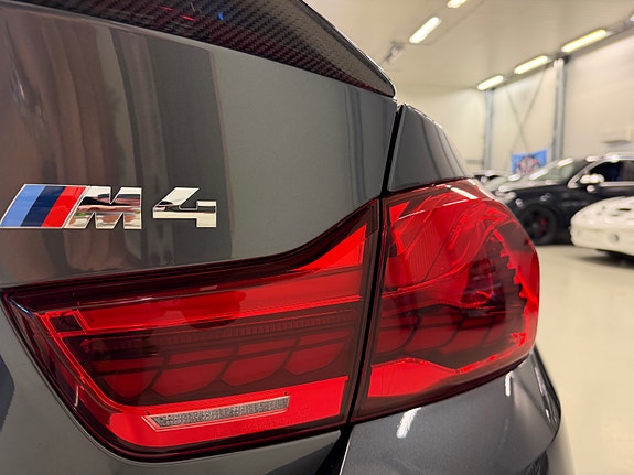 BMW M4 19 of 30