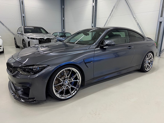 BMW M4 2 of 30