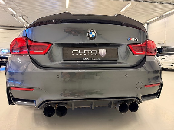 BMW M4 7 of 30