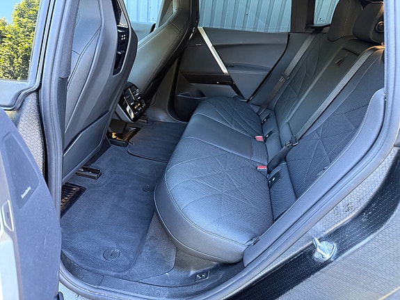 BMW iX 13 of 30
