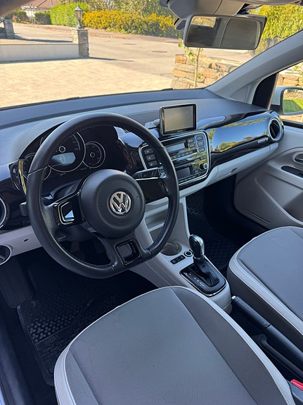 Volkswagen e-Up! 14 of 15