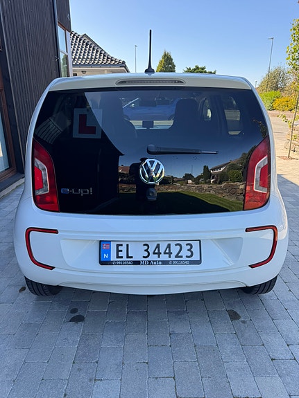 Volkswagen e-Up! 6 of 15