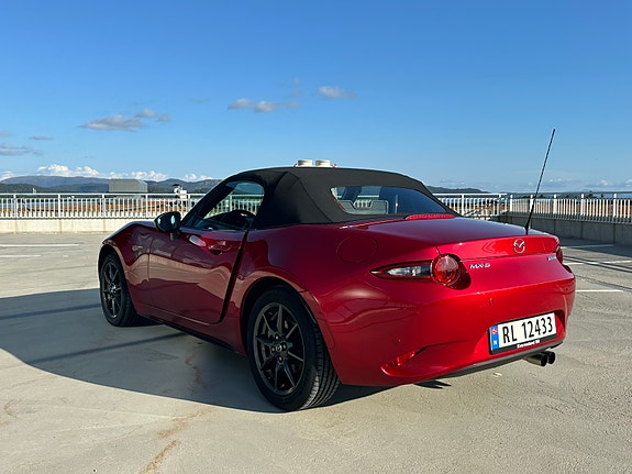 Mazda MX-5 7 of 25