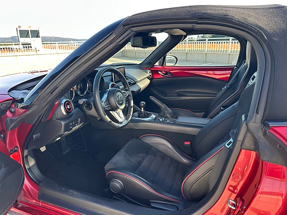 Mazda MX-5 22 of 25