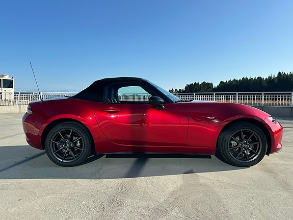 Mazda MX-5 3 of 25