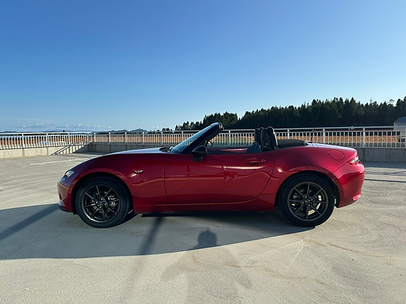 Mazda MX-5 9 of 25