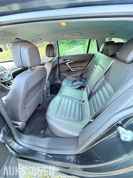 Opel Insignia 16 of 17