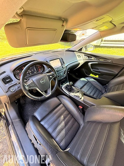 Opel Insignia 7 of 17