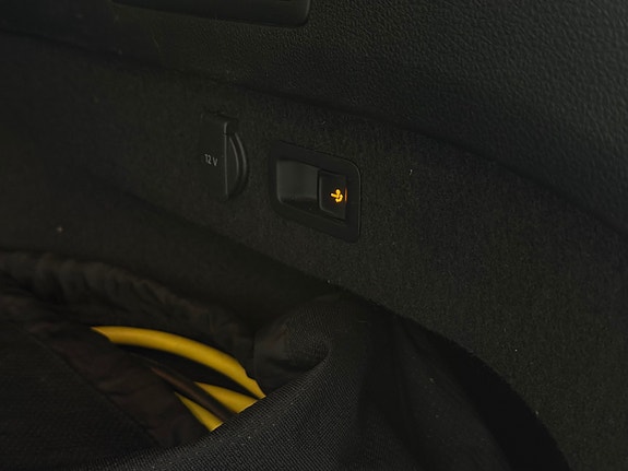 Volkswagen Passat 16 of 30