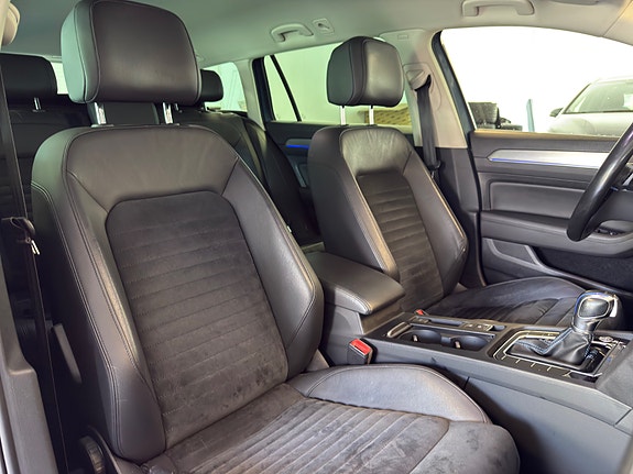 Volkswagen Passat 24 of 30