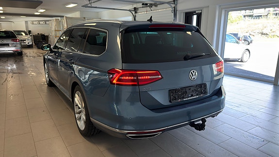 Volkswagen Passat 6 of 30