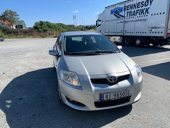 Toyota Auris 3 of 11