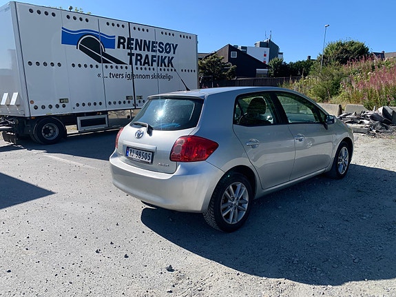 Toyota Auris 10 of 11