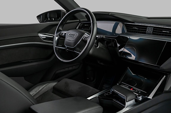 Audi e-tron Sportback 28 of 28