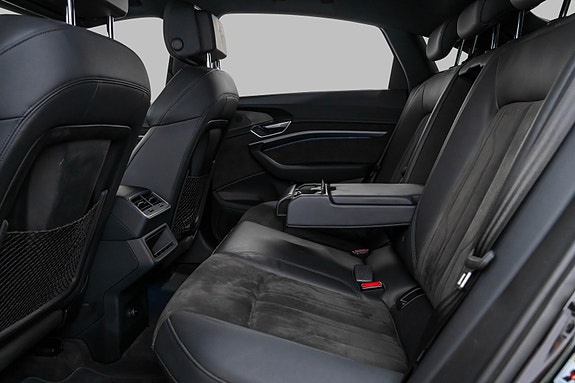 Audi e-tron Sportback 23 of 28