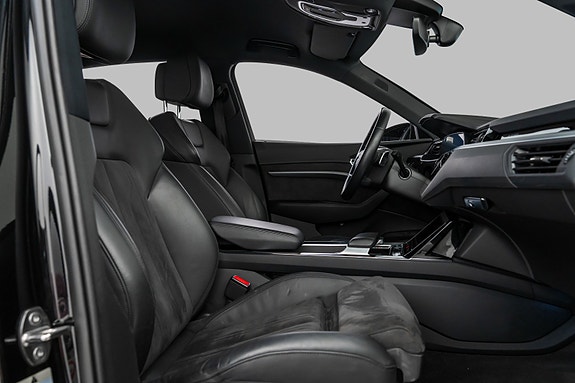 Audi e-tron Sportback 27 of 28