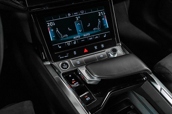 Audi e-tron Sportback 15 of 28