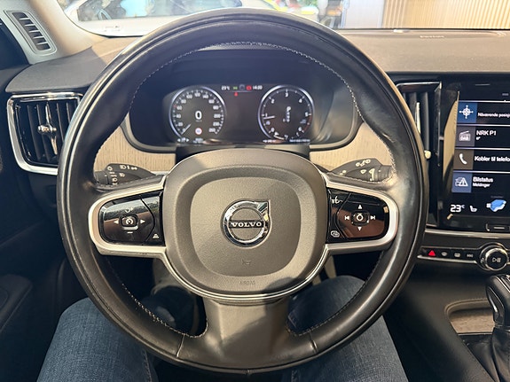 Volvo V90 Cross Country 25 of 30