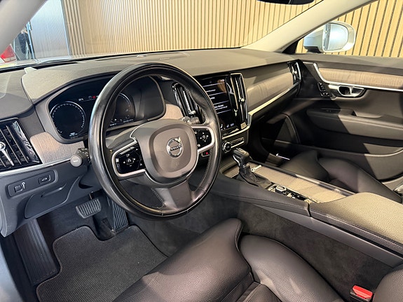 Volvo V90 Cross Country 24 of 30