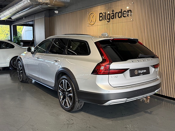 Volvo V90 Cross Country 16 of 30