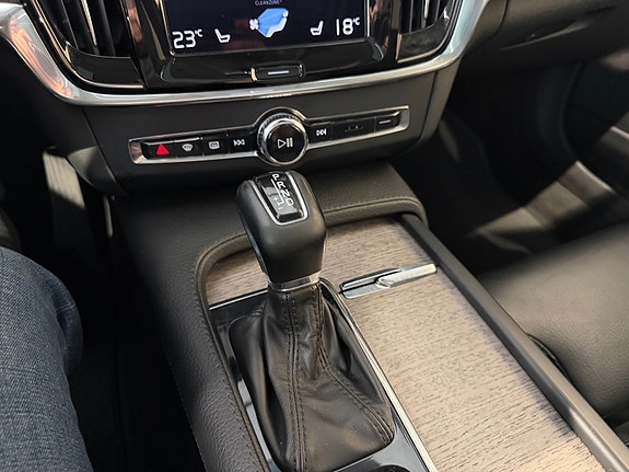 Volvo V90 Cross Country 28 of 30